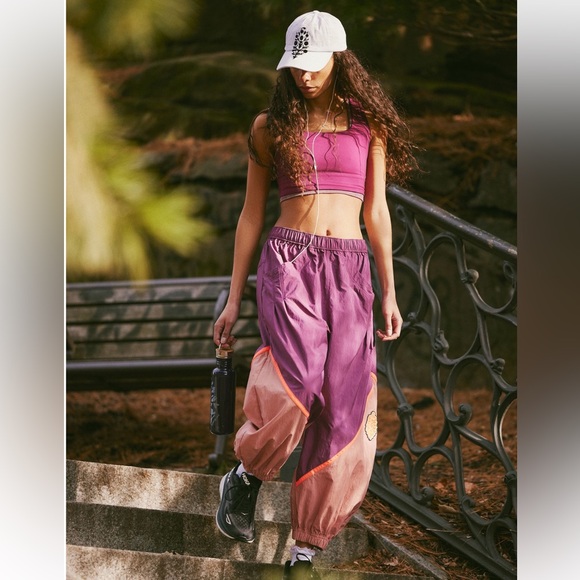 Free People Freeflow Pants Rose Wash Size Medium NWT - Picture 2 of 3